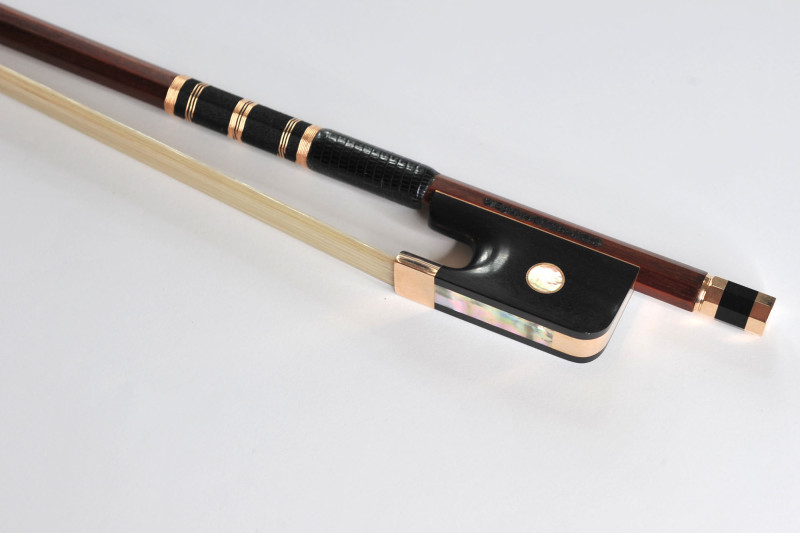 E. Dorfler *** Cello Bow, gold/ebony, octagonal